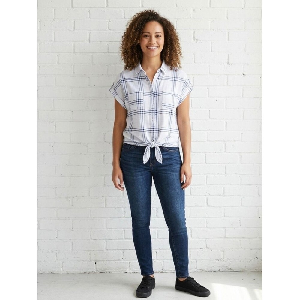 Eden & Olivia White Blue Plaid Front Tie Button Down Top M